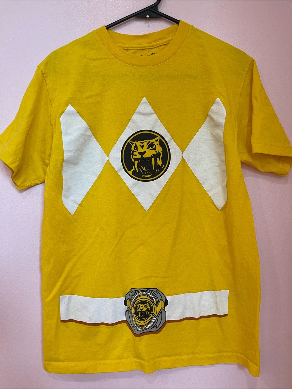 Yellow Graphic Short Sleeve Tee with Tiger‎ Emblem